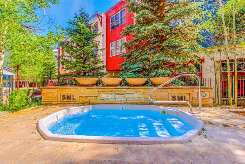 1 Bedroom Mountain Chic Condo In River Run Village Just A Short Walk To Shopping, Dining, And Skiing